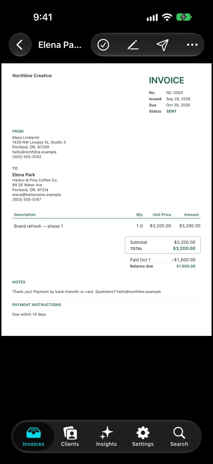 Invoiceur on iPhone showing a sent invoice with its line item, a partial payment and the balance due